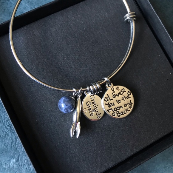 I Love You to The🌜&🔙 Bracelet - Picture 3 of 4